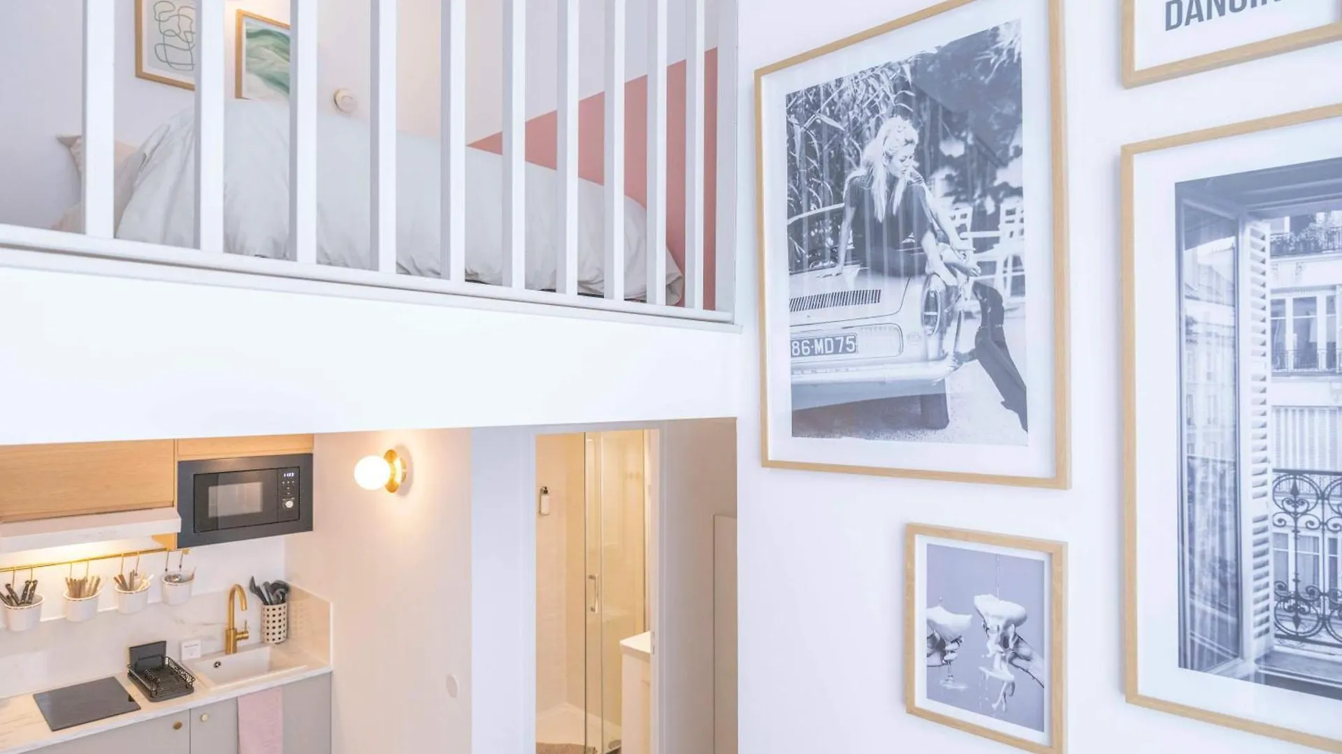 Stylish Loft-Style Apartment In The 10Th パリ